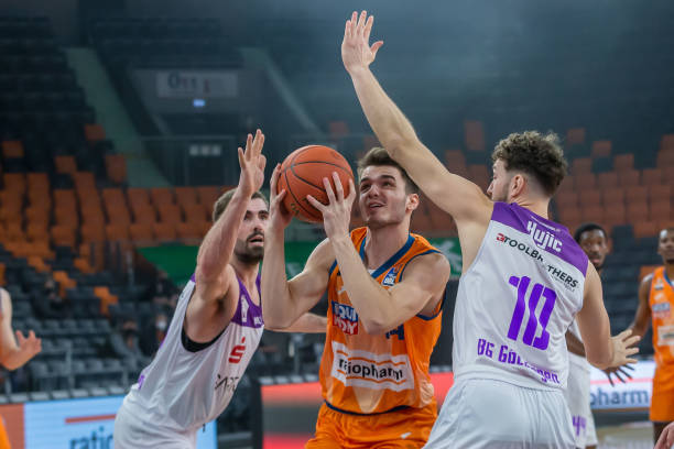 也是向年轻 也是向年轻