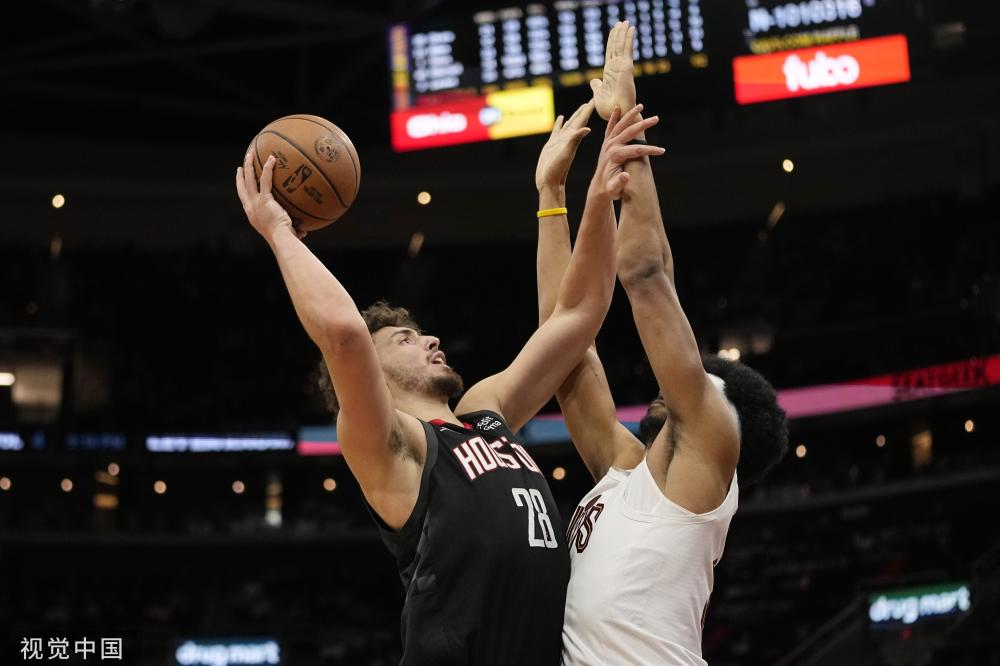 早报：姆总双响助皇马3-2逆转，水晶宫、森林晋级足总杯四强.