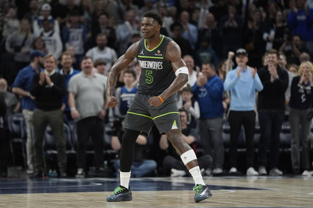 持高度竞技 持高度竞技