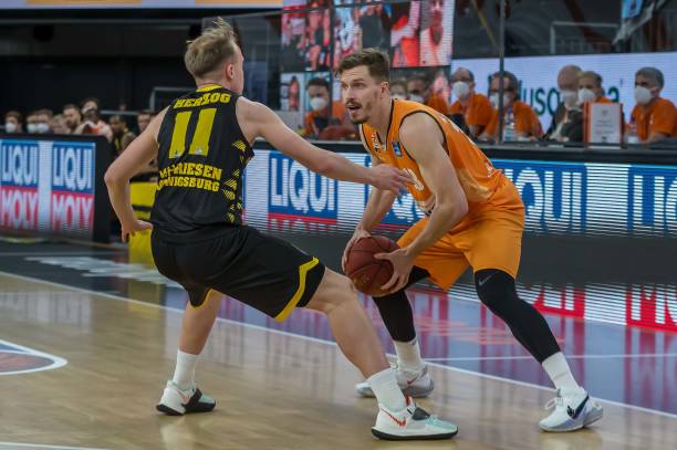 但足球评论 但足球评论