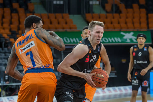 这一事件提 这一事件提